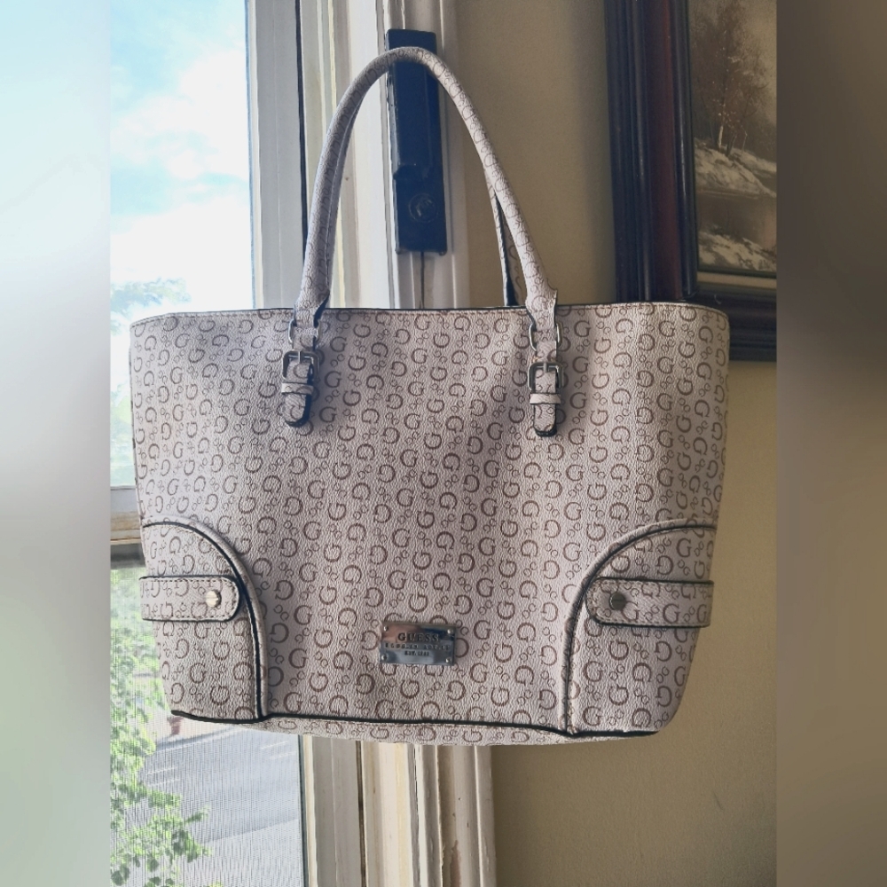 Guess all over print logo shoulder bag